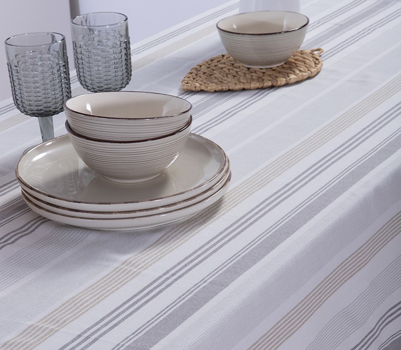 ΤΡΑΠΕΖΟΜΑΝΤΗΛΟ CANFIELD 140X140